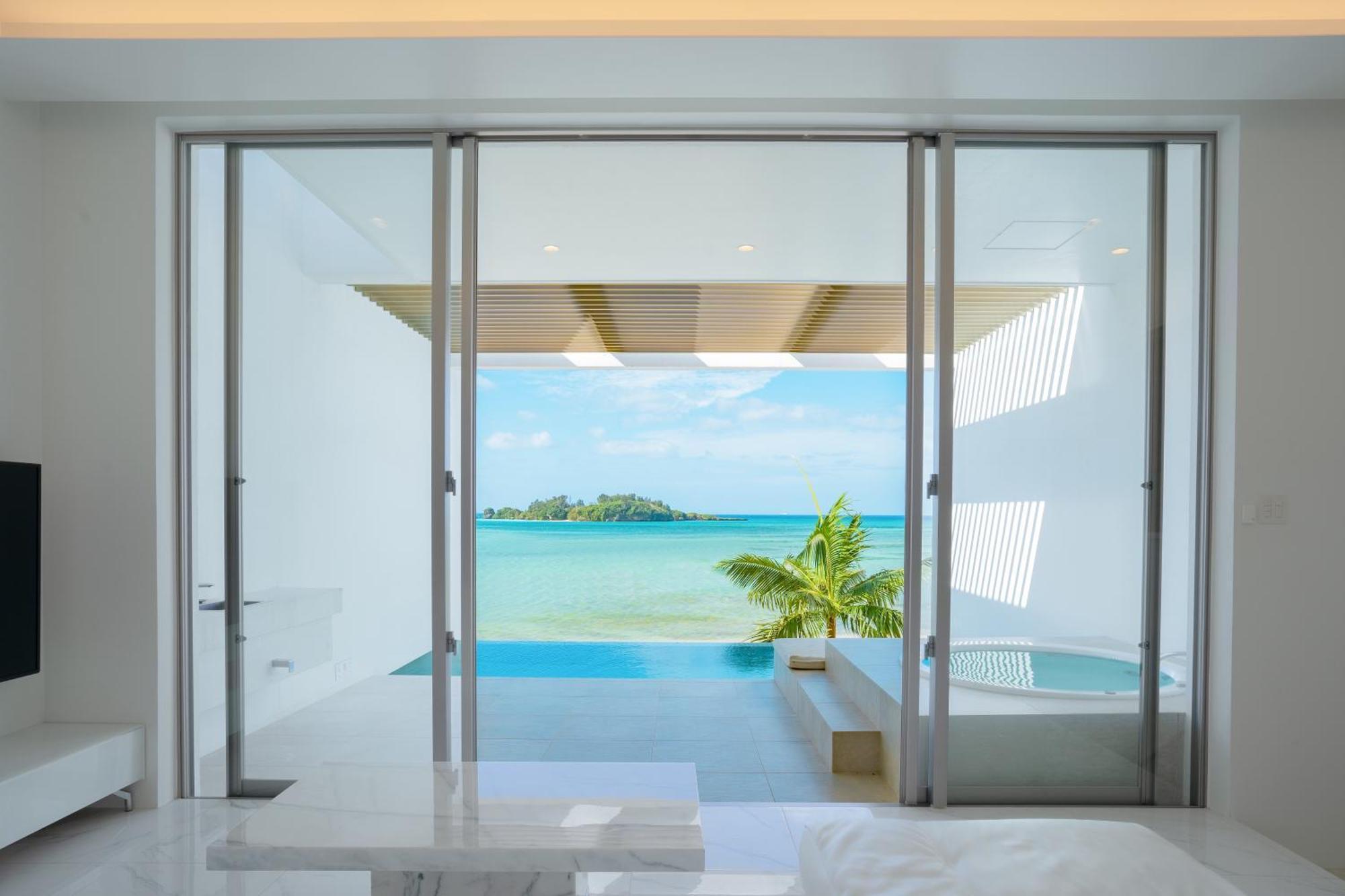Villa Valiosa On The Beach Onna Exterior foto